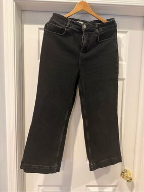 Pilcro Black Cropped Wide-Leg Jeans
